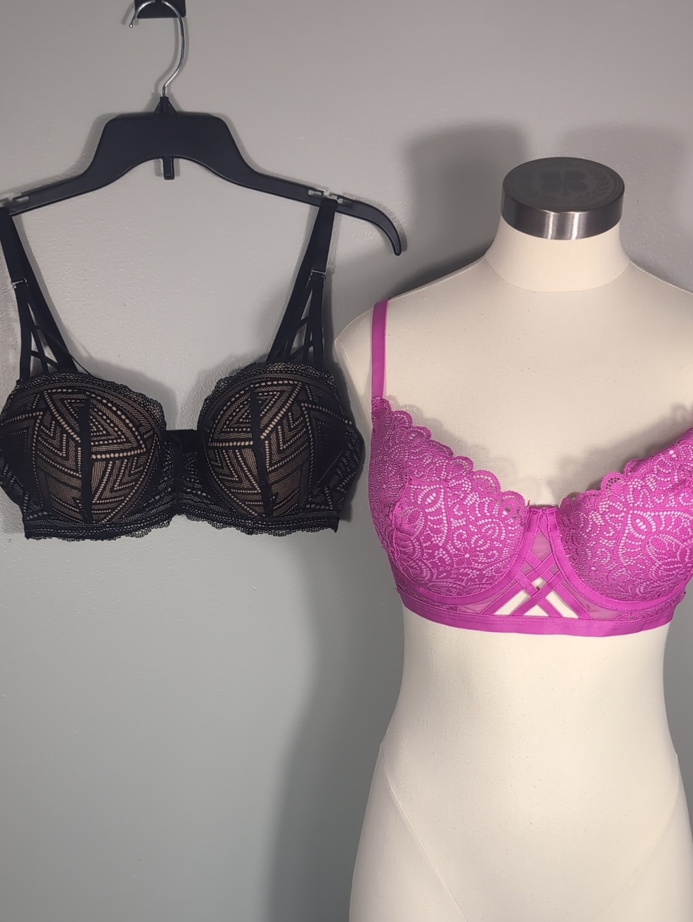 Two Like New Adore Me Lace Underwire Bras in Black & Bright Pink, 38D